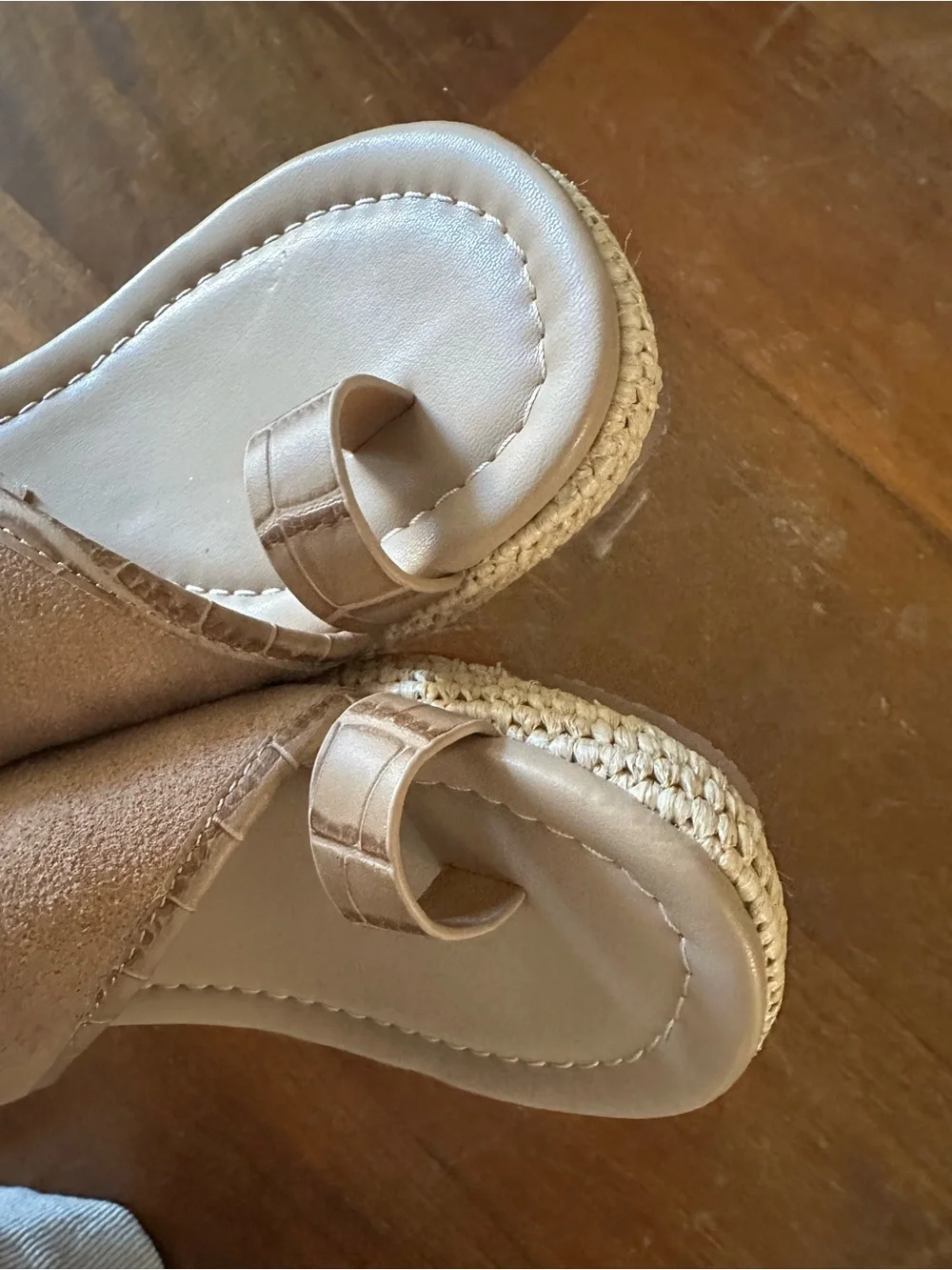 Donald Pliner Gyer Tan Suede Wedge Thong Sandals - Size 8